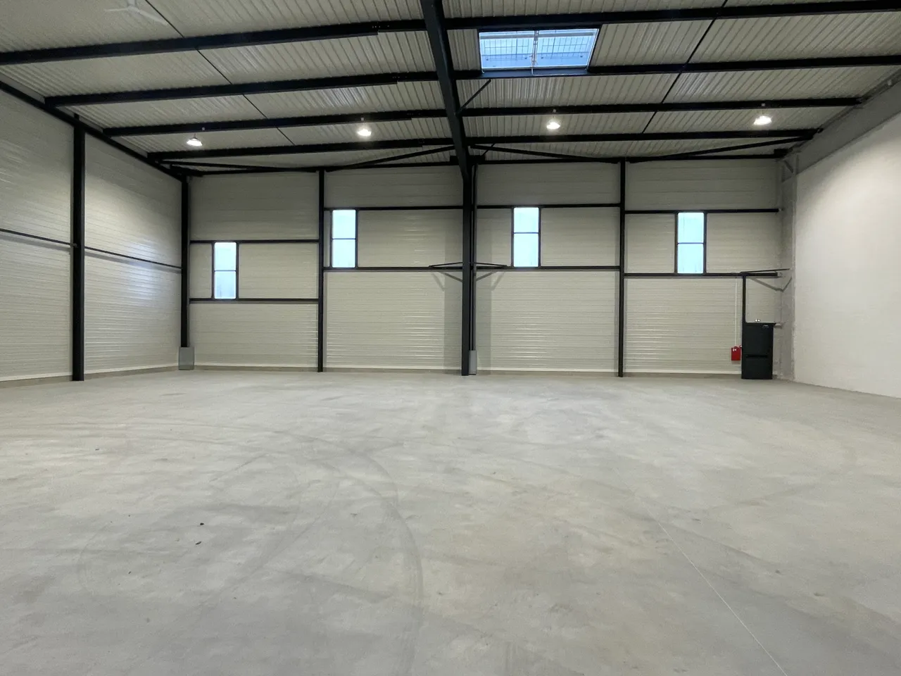 logistics - Activity Facility For Rent - gallery - 4