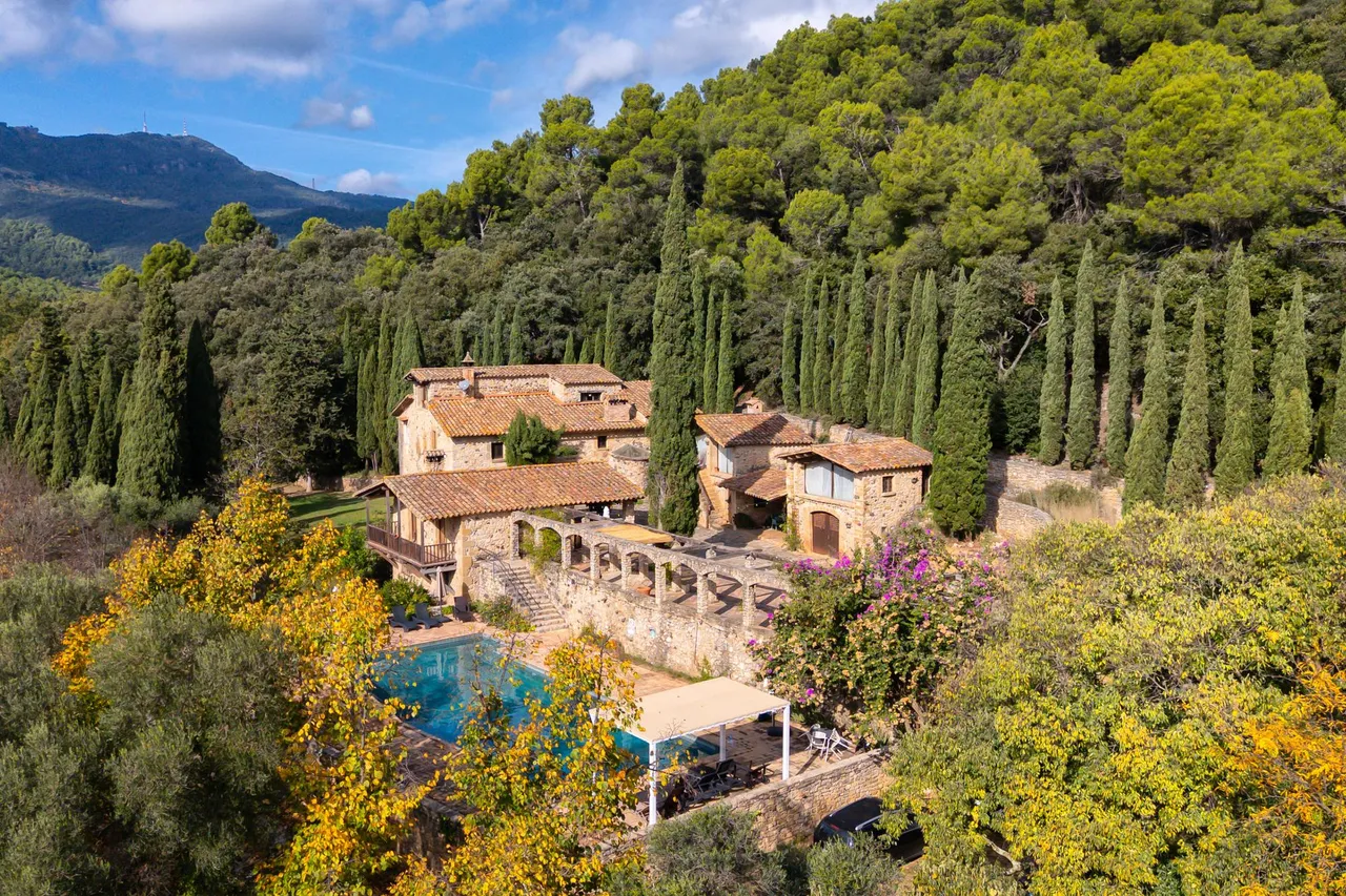 living - 1,642m² country house with 10,000m² garden for sale in El Gironés - gallery - 2