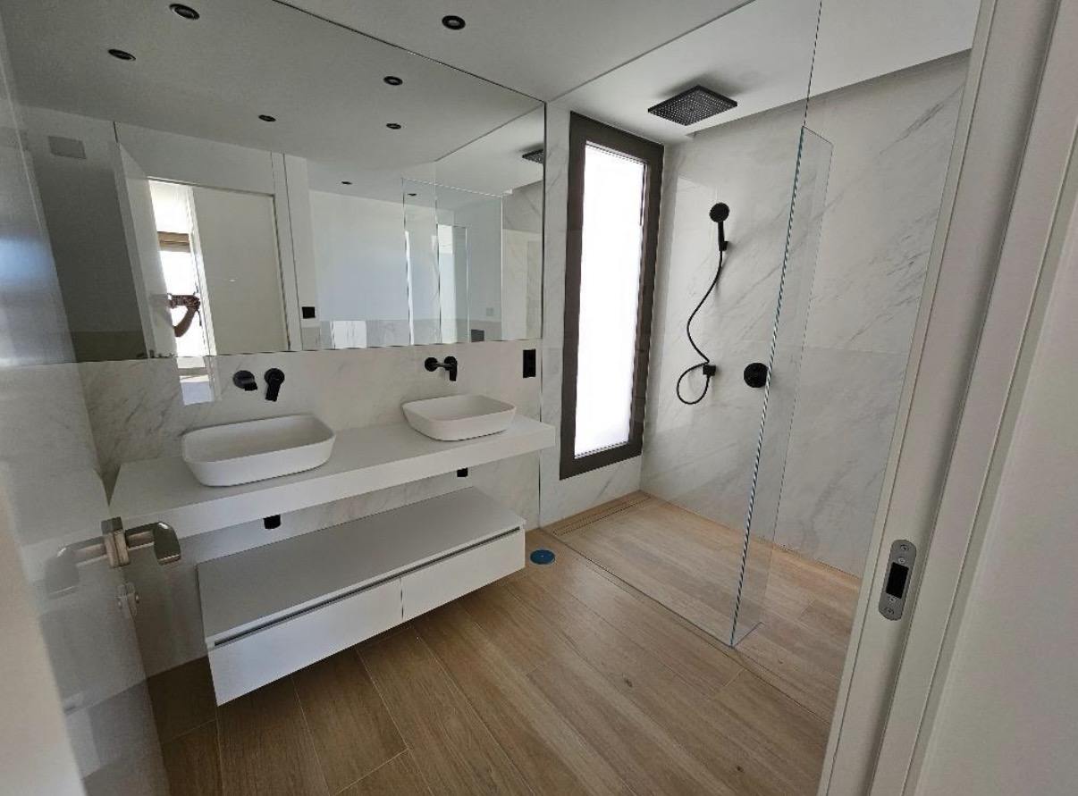 living - Casa rural de 370m² en alquiler en Majadahonda, Madrid - gallery thumbnail - 10