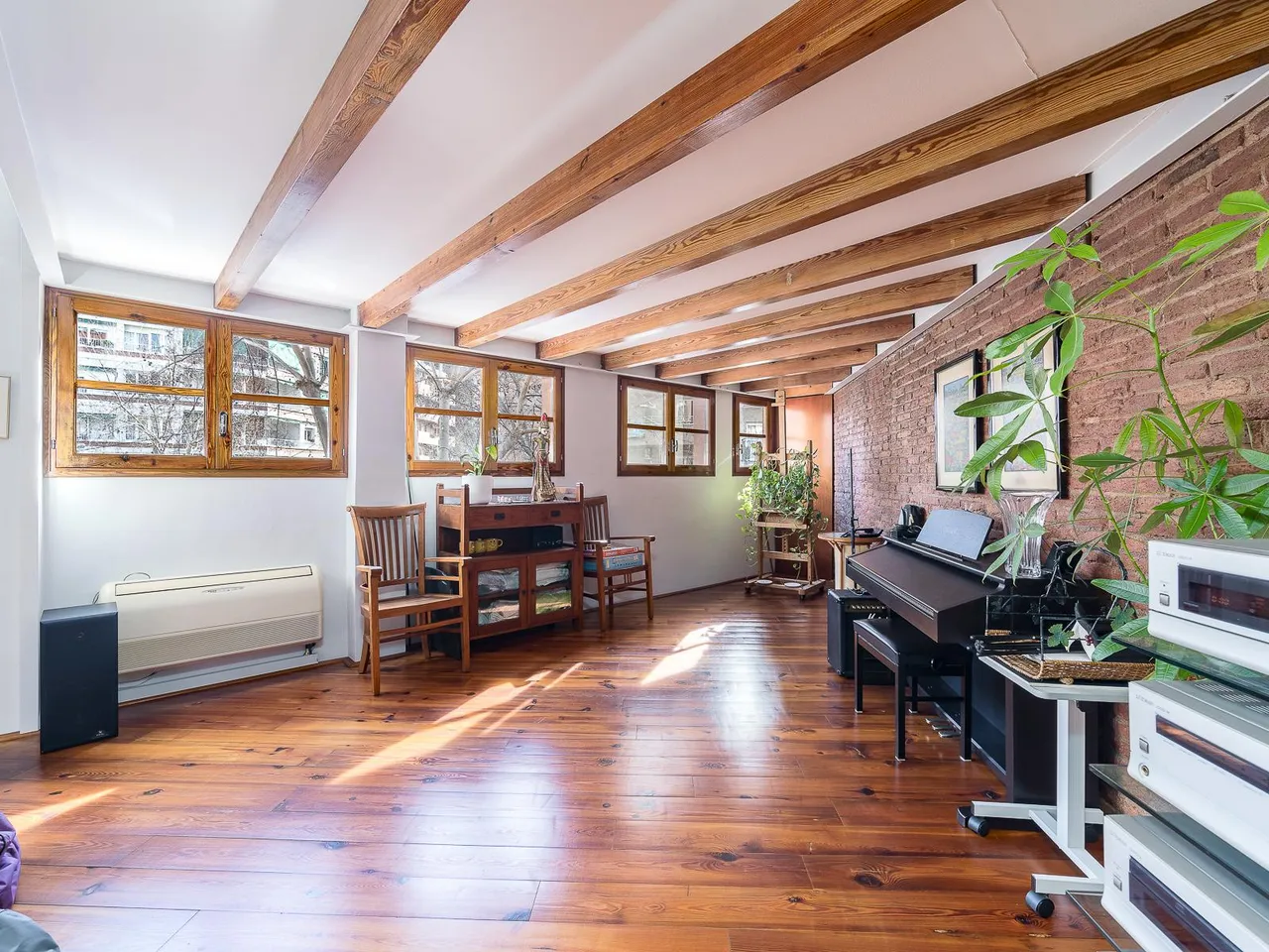 living - 406m² apartment for sale in Poblenou, Barcelona - gallery - 6