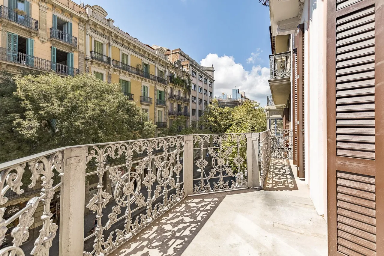 living - Piso de 204m² con 9m² terraza en venta en Eixample Derecho - gallery - 3