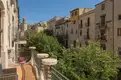 living - Piso de 79m² en venta en Barri Vell, Girona - gallery thumbnail - 1