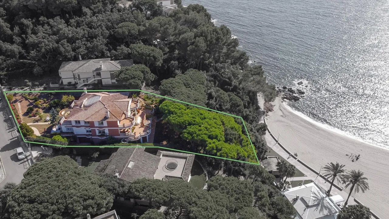 living - 1,100m² house / villa for sale in Lloret de Mar - gallery - 7