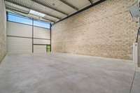 logistics - Activités / Bureaux À Louer - gallery thumbnail - 3