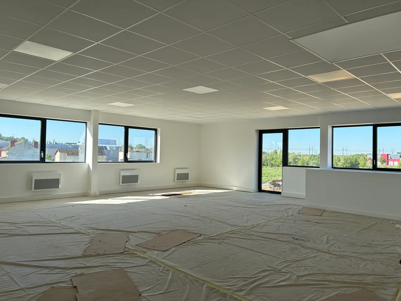 logistics - Light Industrial Premises / Offices For Sale - gallery - 6
