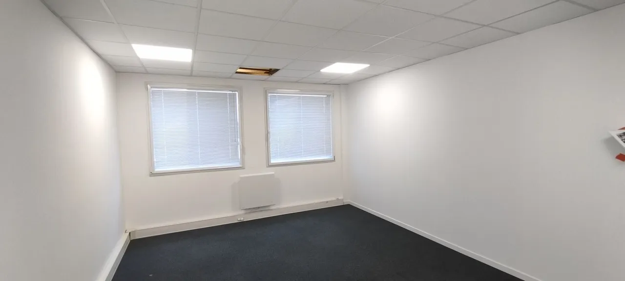logistics - Activités / Bureaux À Louer - gallery - 10