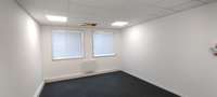logistics - Activités / Bureaux À Louer - gallery thumbnail - 10
