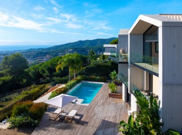 living - 712m² house / villa for sale in Cabrils, Barcelona - featured