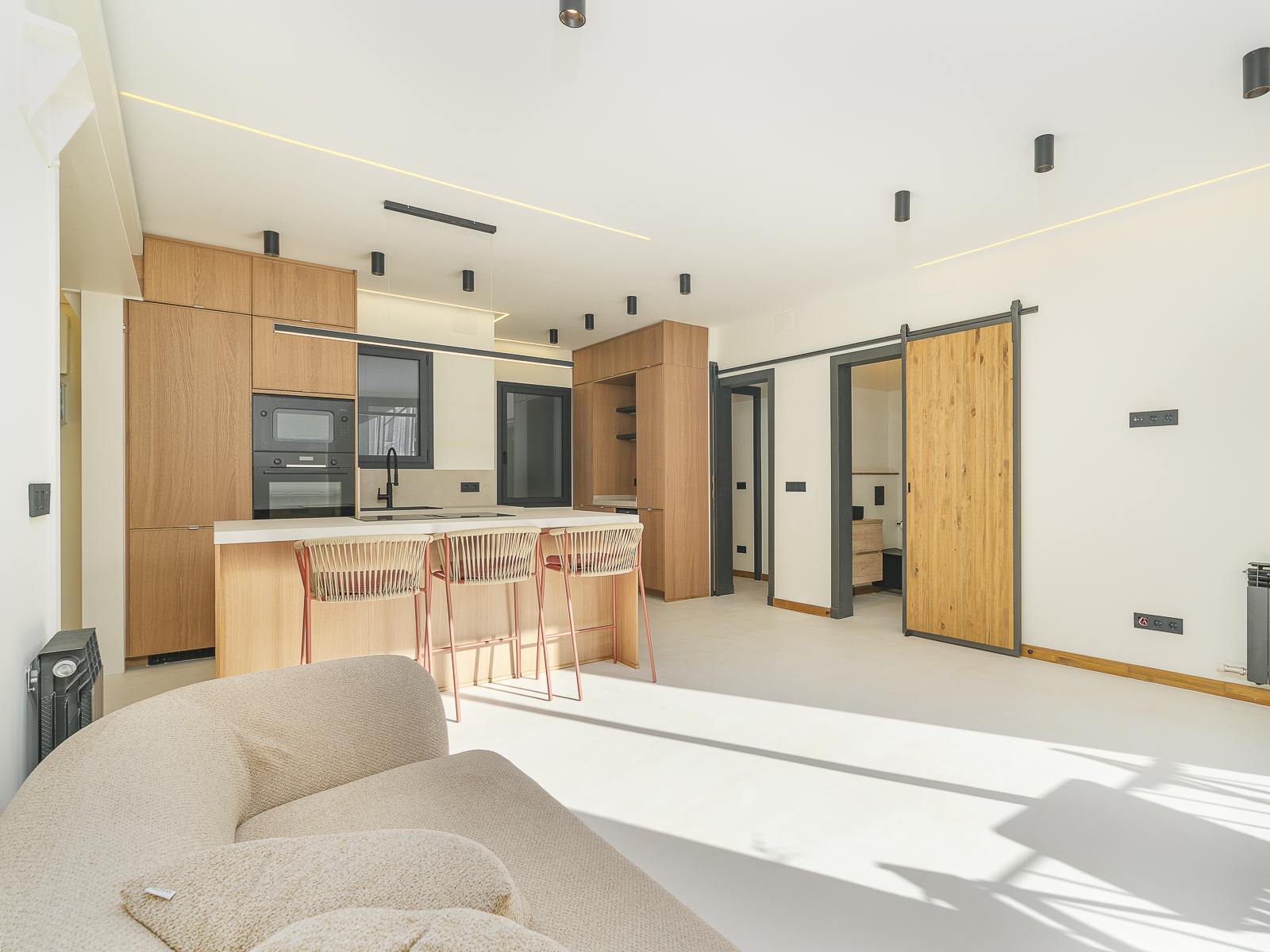 living - 79m² apartment for sale in Gràcia, Barcelona - gallery thumbnail - 10