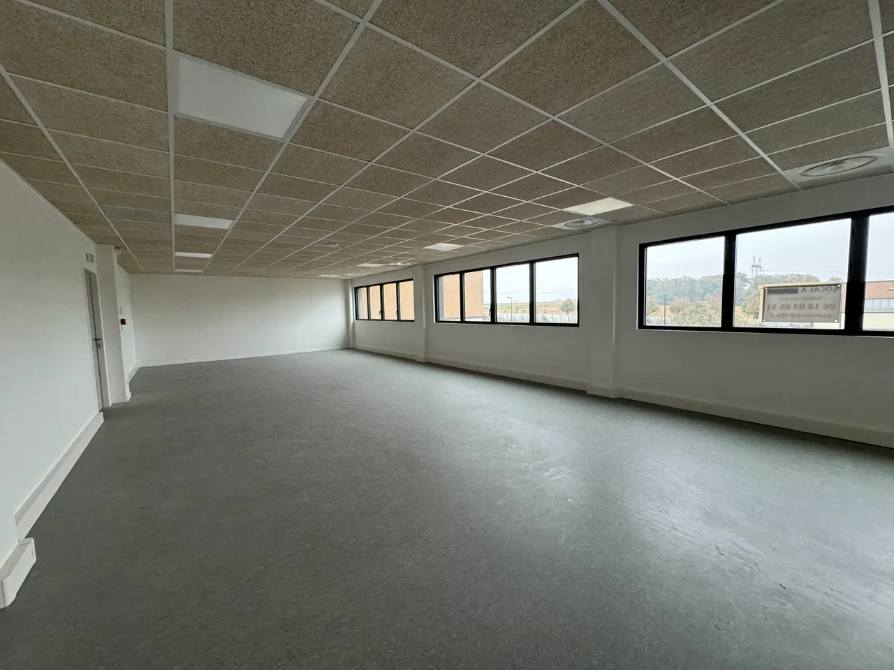 logistics - Light Industrial Premises / Offices For Rent - gallery - 6
