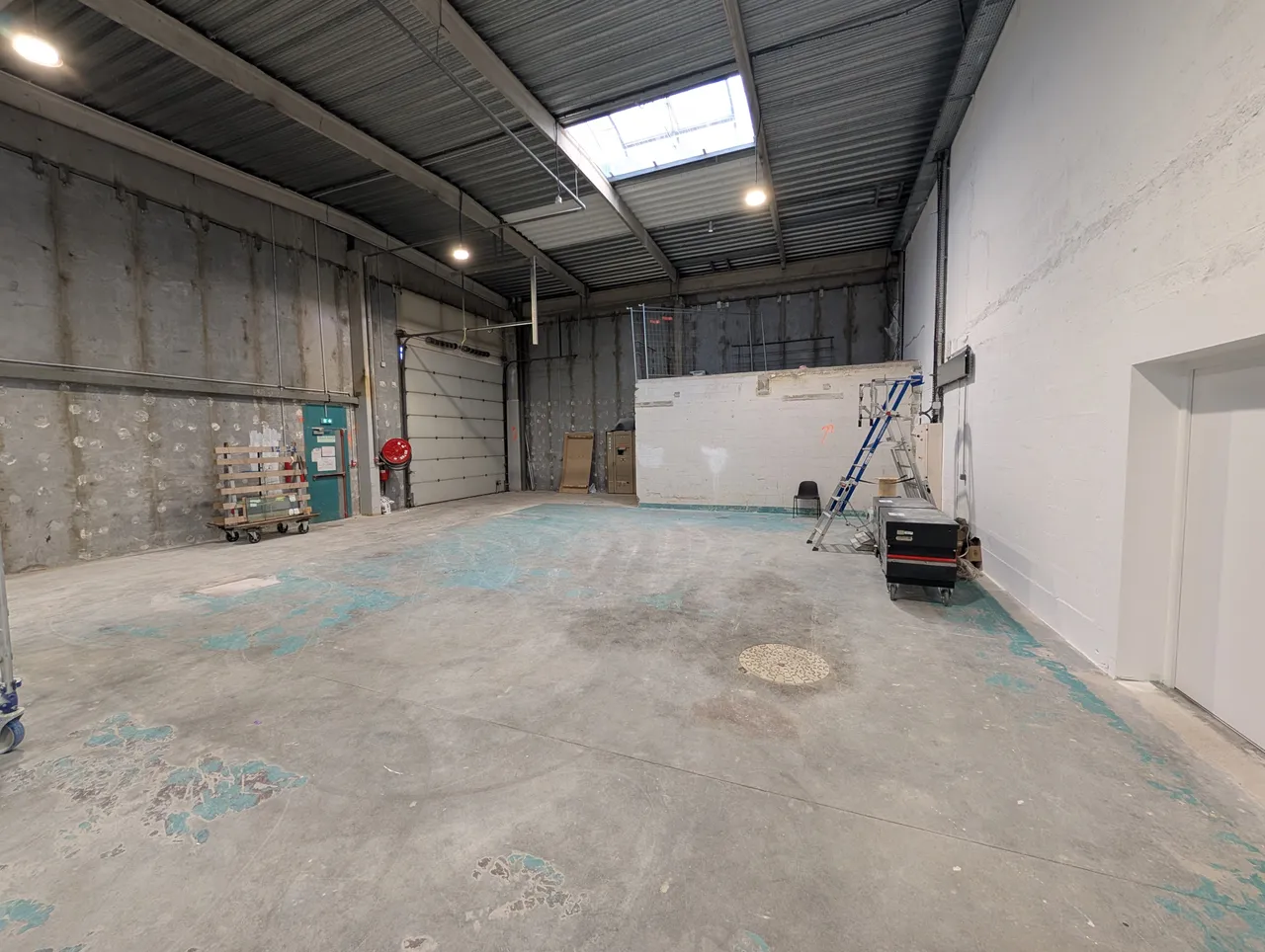 logistics - Light Industrial Premises / Offices For Rent - gallery - 5