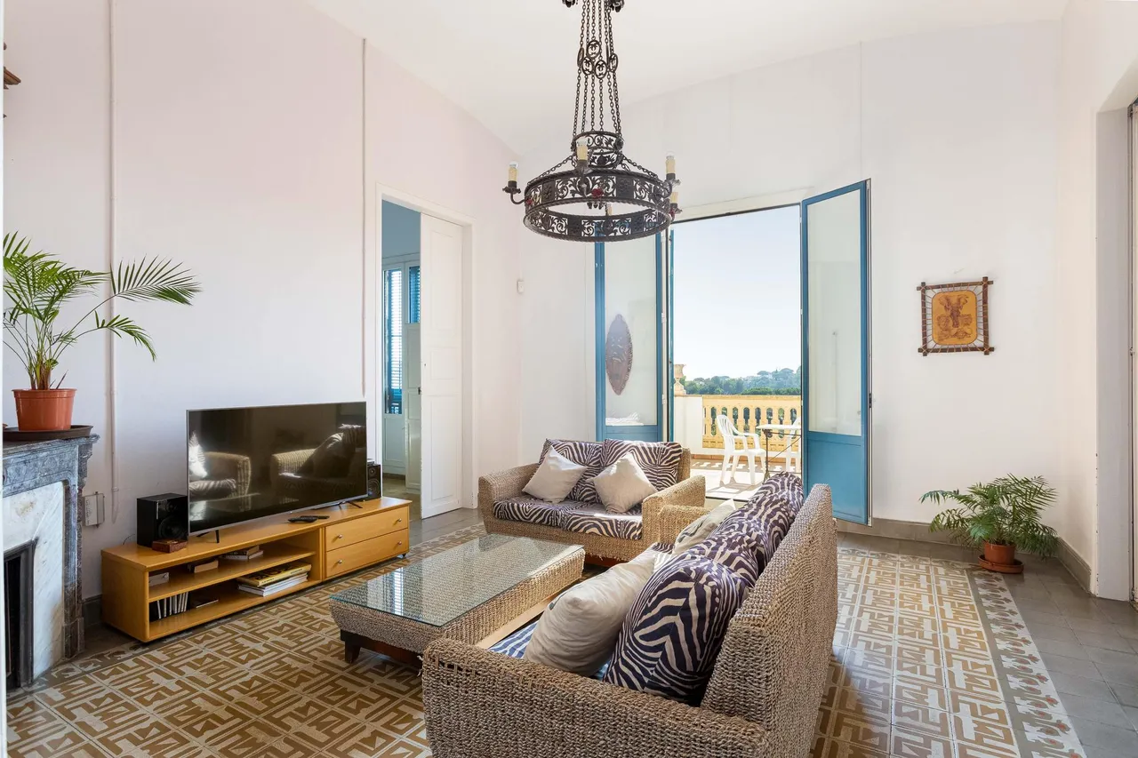 living - 651m² house / villa for sale in Arenys de Mar, Barcelona - gallery - 9