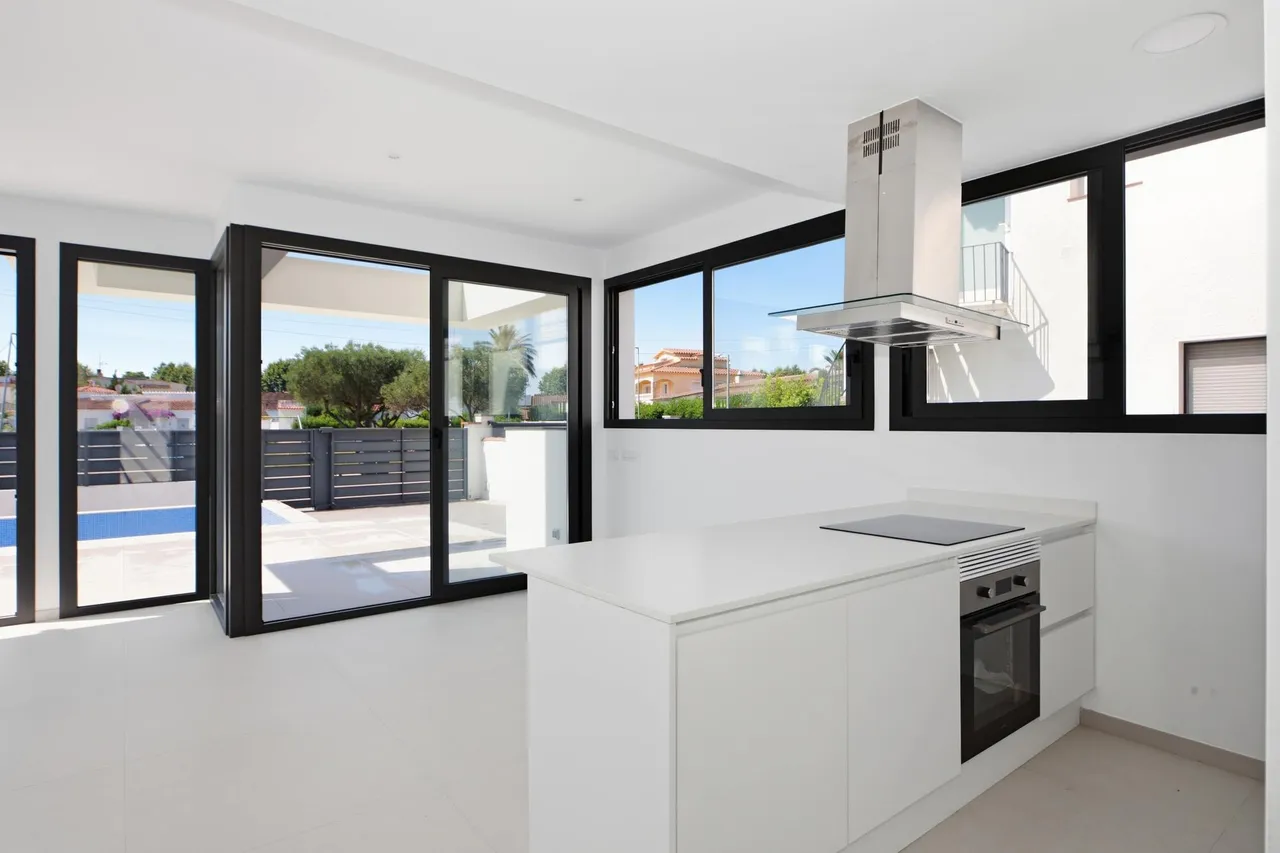 living - Casa / villa de 161m² en venta en Empuriabrava, Costa Brava - gallery - 5