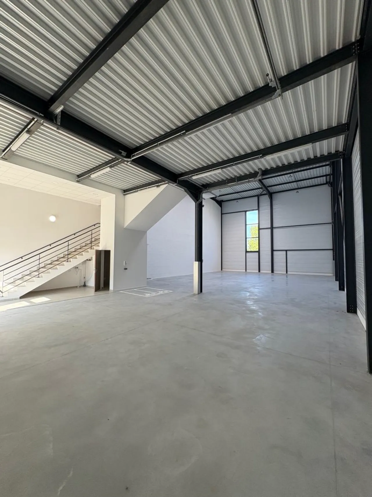 logistics - Activités / Bureaux À Louer - gallery - 8