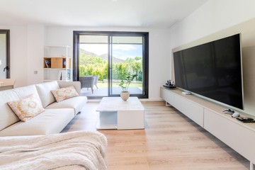 living - Piso de 109m² con 196m² de jardín en venta en Sitges Town - featured
