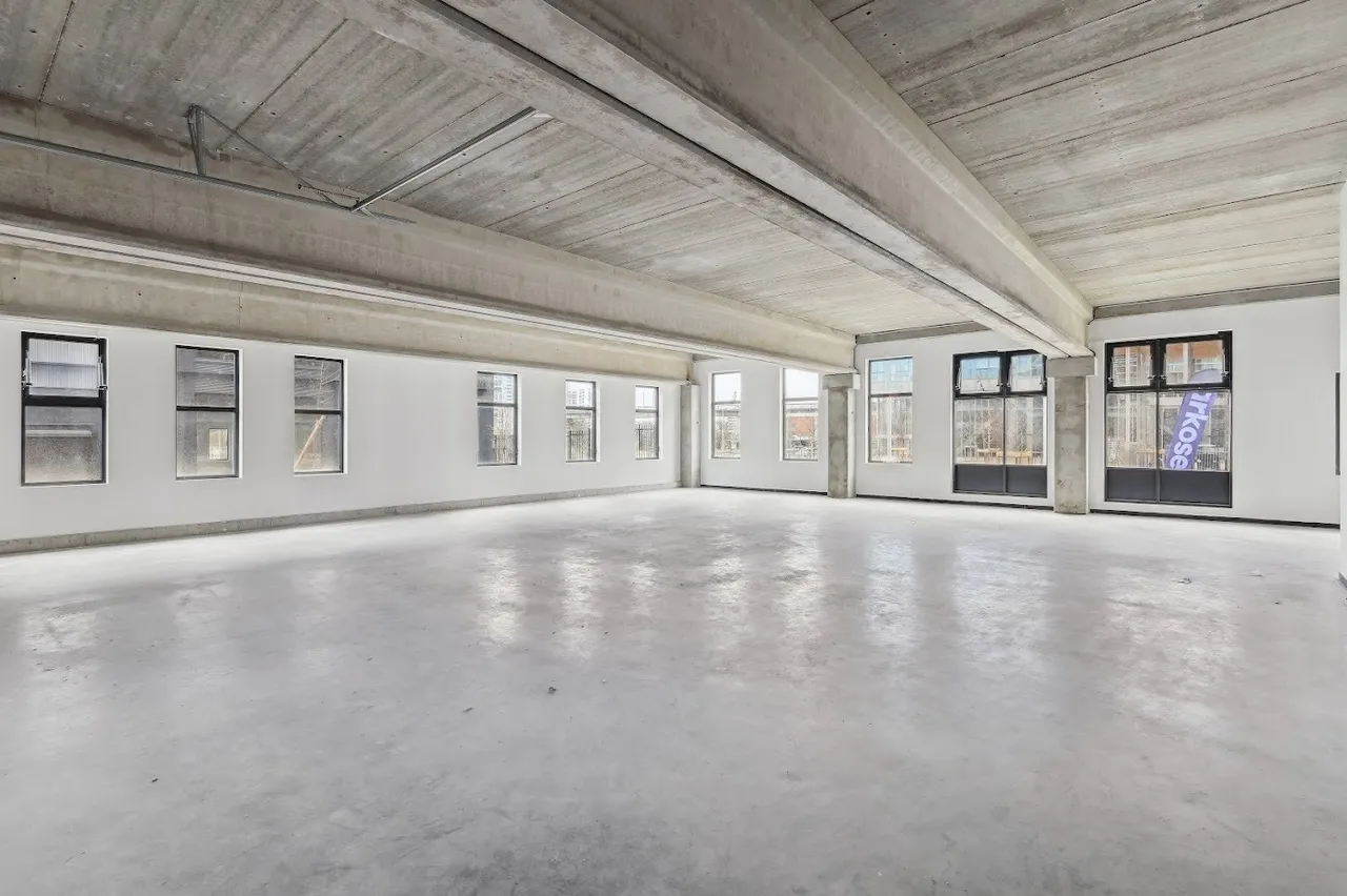 logistics - Light Industrial Premises / Offices For Rent - gallery - 2