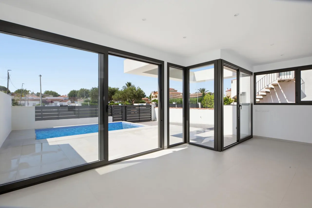 living - Casa / villa de 161m² en venta en Empuriabrava, Costa Brava - gallery - 2