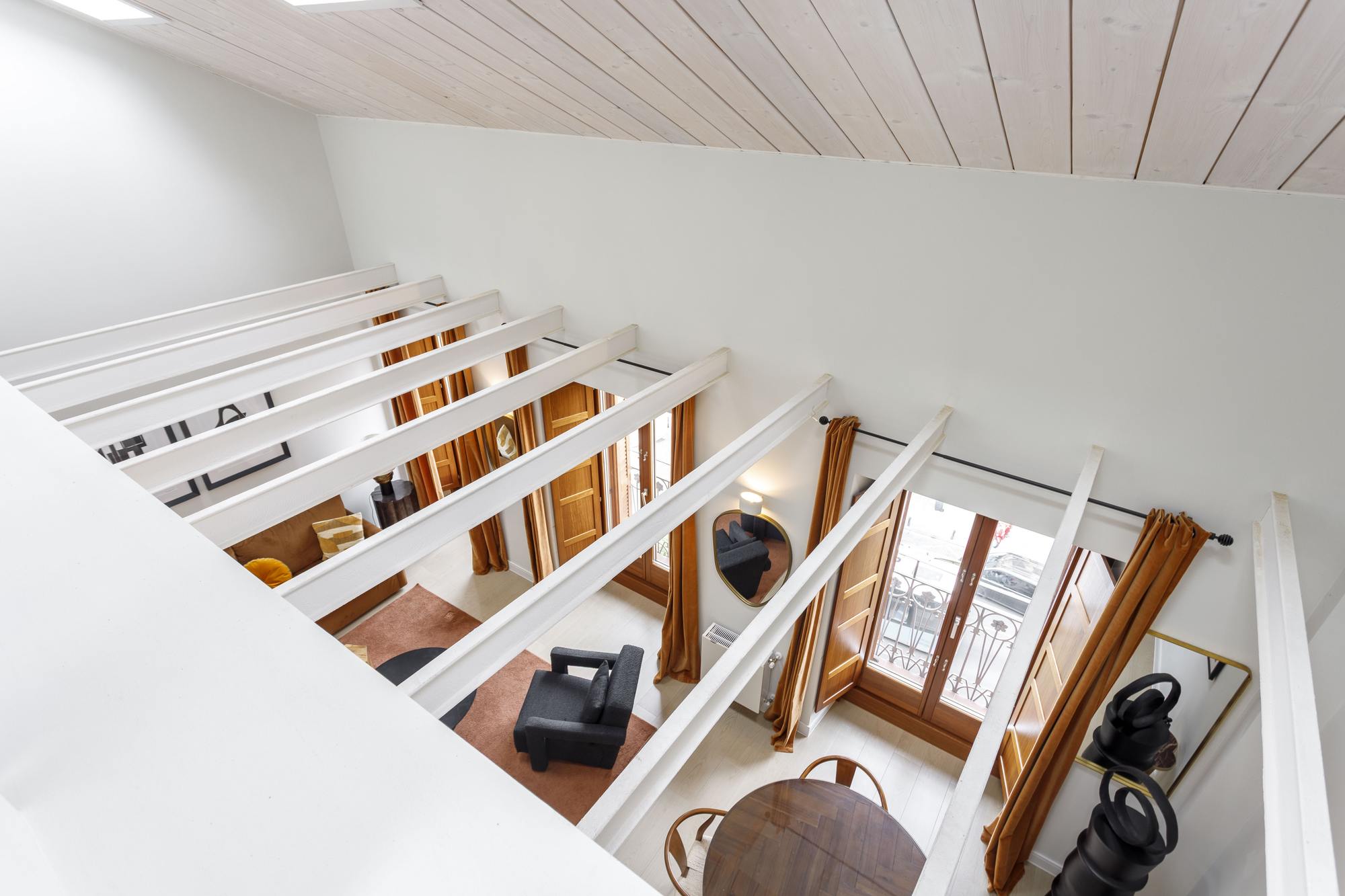 living - Piso de 133m² con 7m² terraza en alquiler en Malasaña - gallery thumbnail - 8