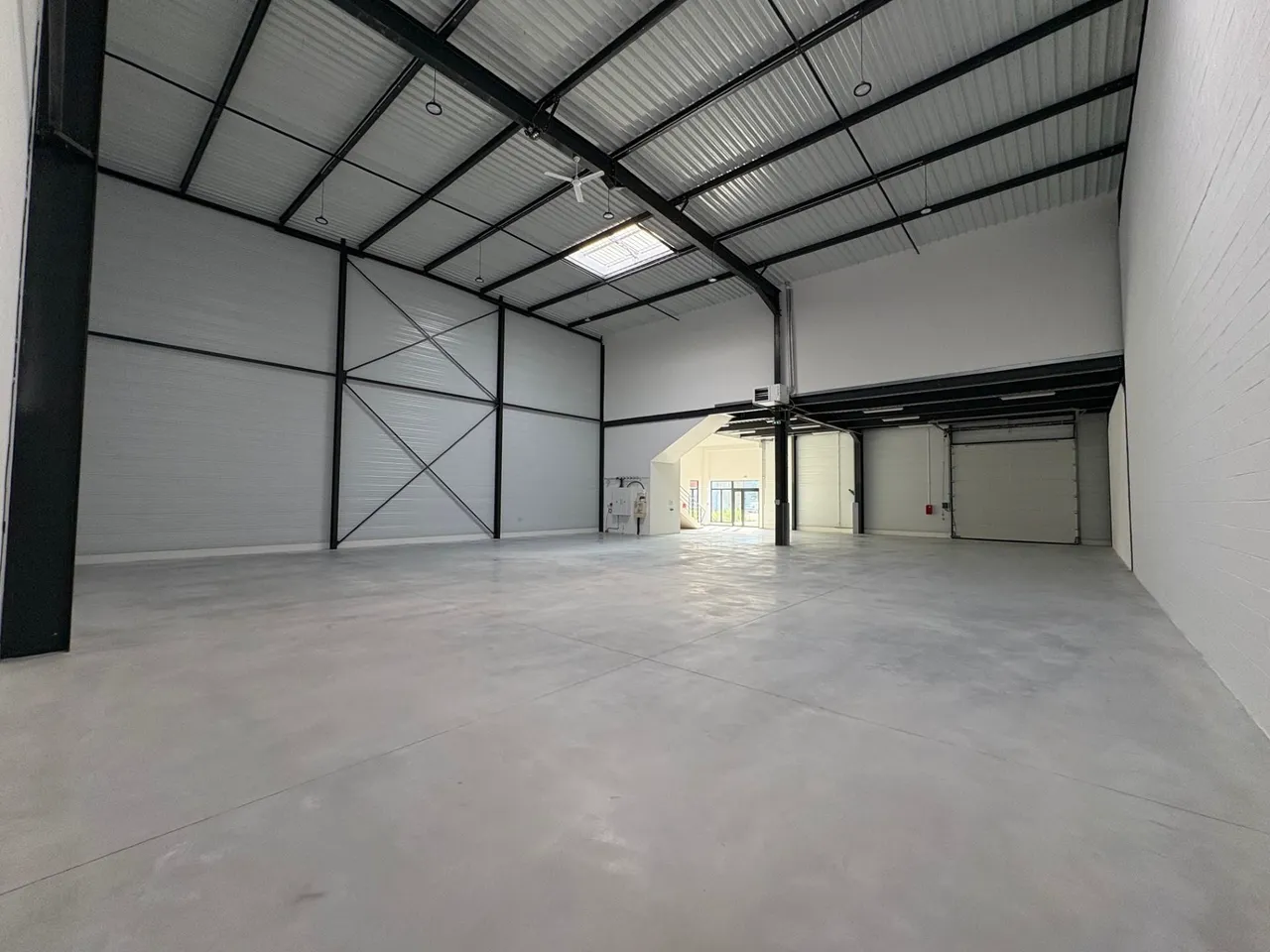 logistics - Activités / Bureaux À Louer - gallery - 5