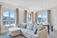 living - 91m² penthouse with 18m² terrace for sale in Eixample Right - gallery thumbnail - 2