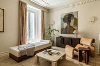living - Piso de 322m² en venta en Almagro, Madrid - gallery thumbnail - 1