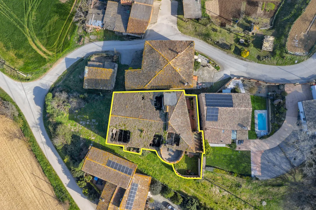 living - 680m² castle / palace for sale in Pla de l'Estany, Girona - gallery - 4