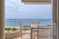 living - Piso de 126m² con 16m² terraza en venta en Palamós - gallery thumbnail - 2