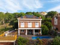living - Casa de 354 m² en venta en Teià, Barcelona - gallery thumbnail - 3