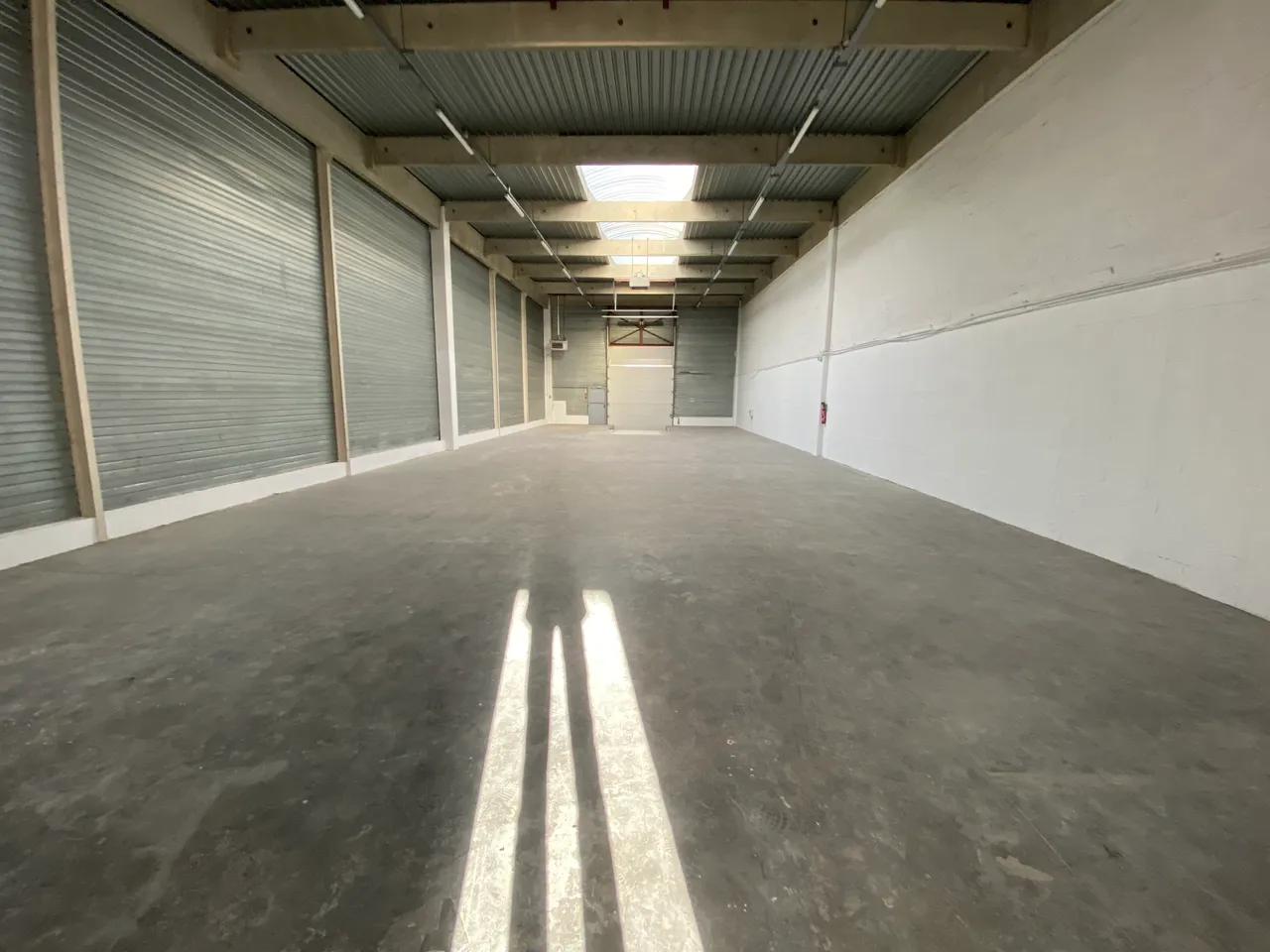 logistics - Light Industrial Premises / Offices For Rent - gallery - 3