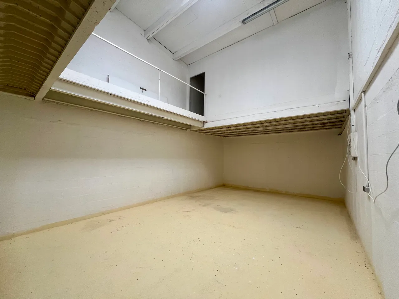 logistics - Activités / Bureaux À Louer - gallery - 2