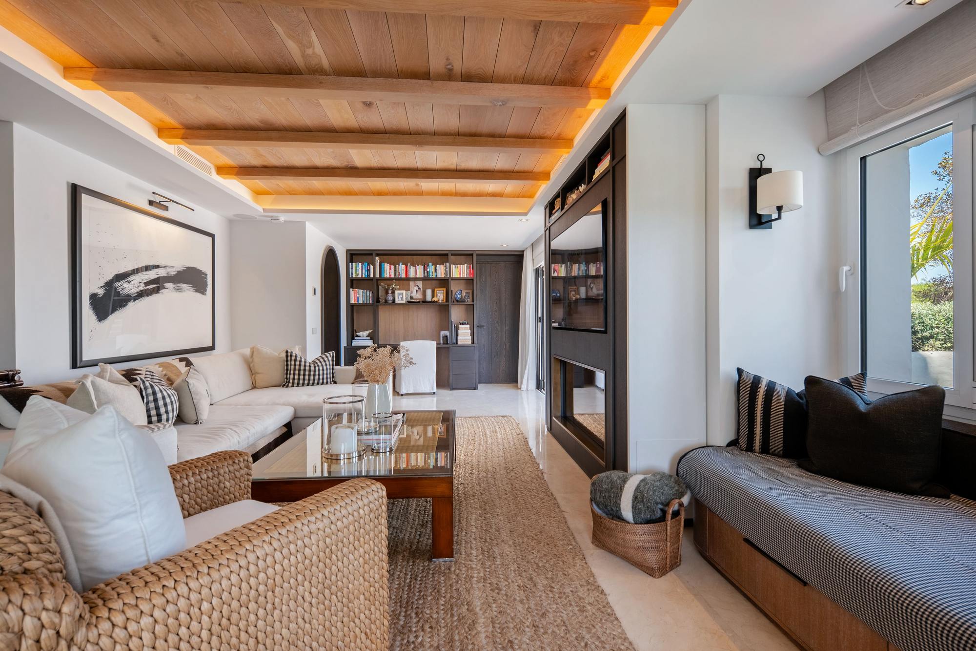living - 120m² apartment with 53m² terrace for sale in Golden Mile - gallery thumbnail - 4