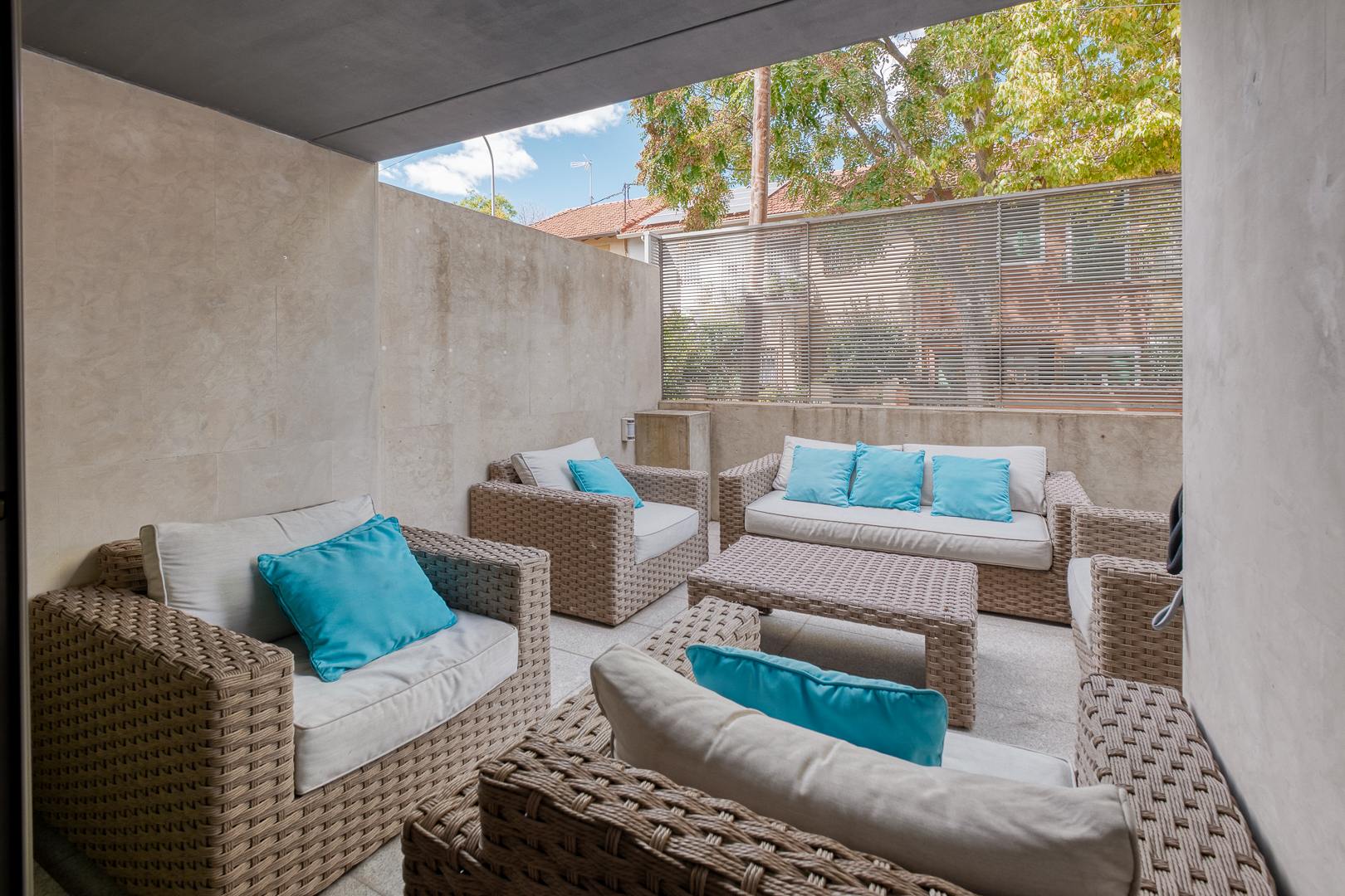 living - 367m² house / villa for sale in Hispanoamérica, Madrid - gallery - 6