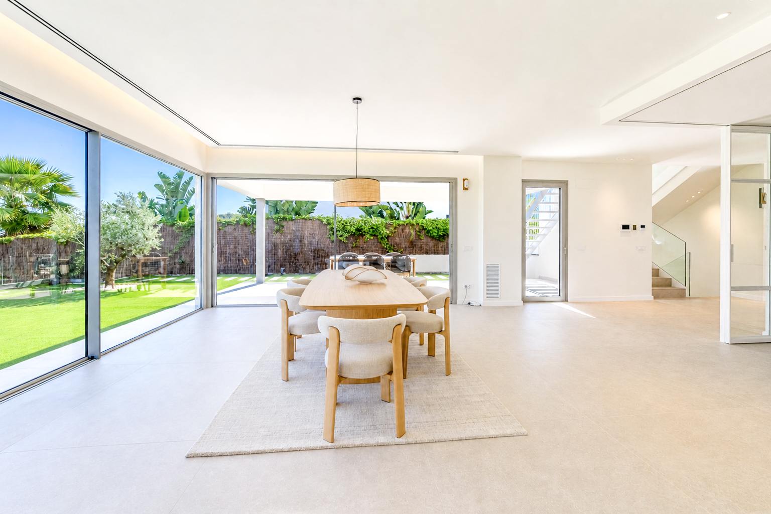 living - 561m² house / villa for sale in La Plana, Barcelona - gallery thumbnail - 4