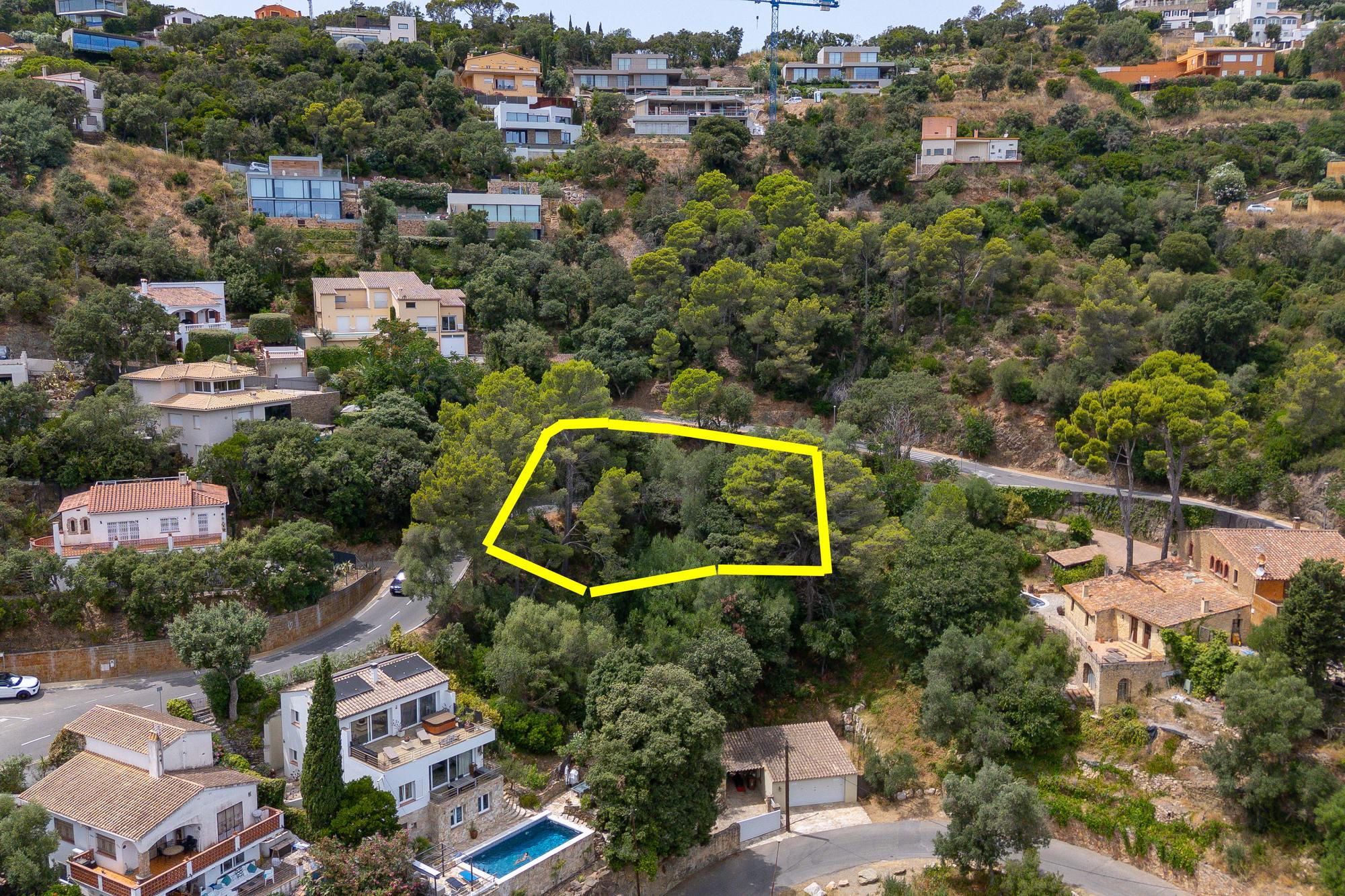living - Parcela de 1,045m² en venta en Sa Riera, Costa Brava - gallery thumbnail - 1