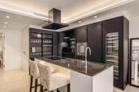 living - 186m² apartment with 48m² terrace for sale in East Marbella - gallery thumbnail - 8
