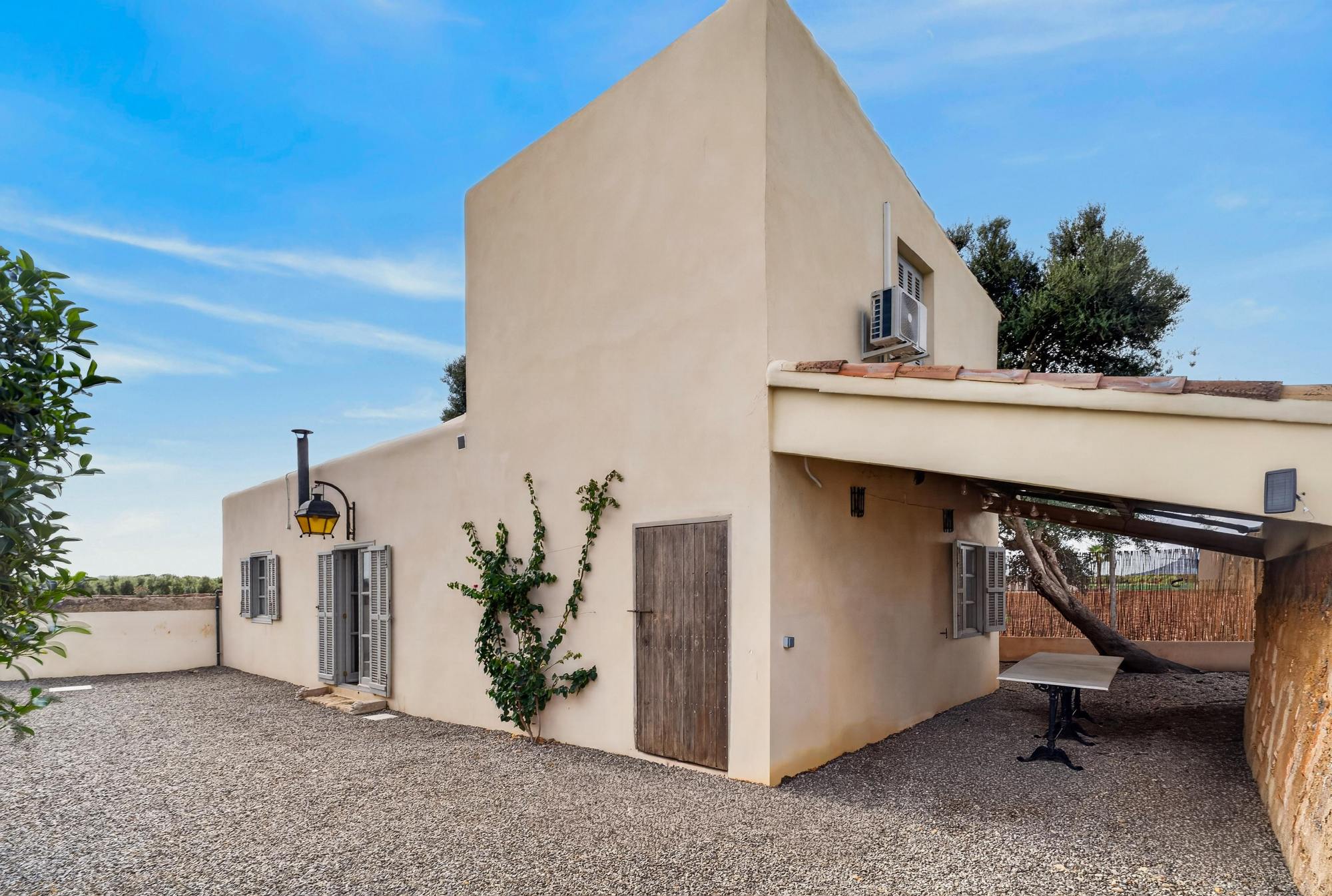 living - Casa rural de 485m² con 106m² terraza en venta en Sa Pobla - gallery thumbnail - 9