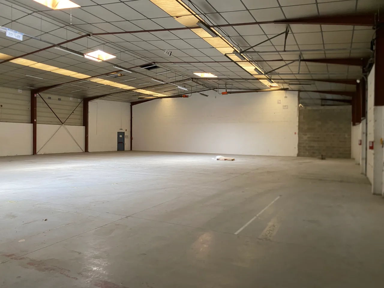 logistics - Activités / Bureaux À Louer - gallery - 10