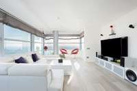 living - Ático de 175m² con 70m² terraza en venta en Poblenou - gallery thumbnail - 3