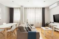 living - 66m² apartment for sale in Gràcia, Barcelona - gallery thumbnail - 4