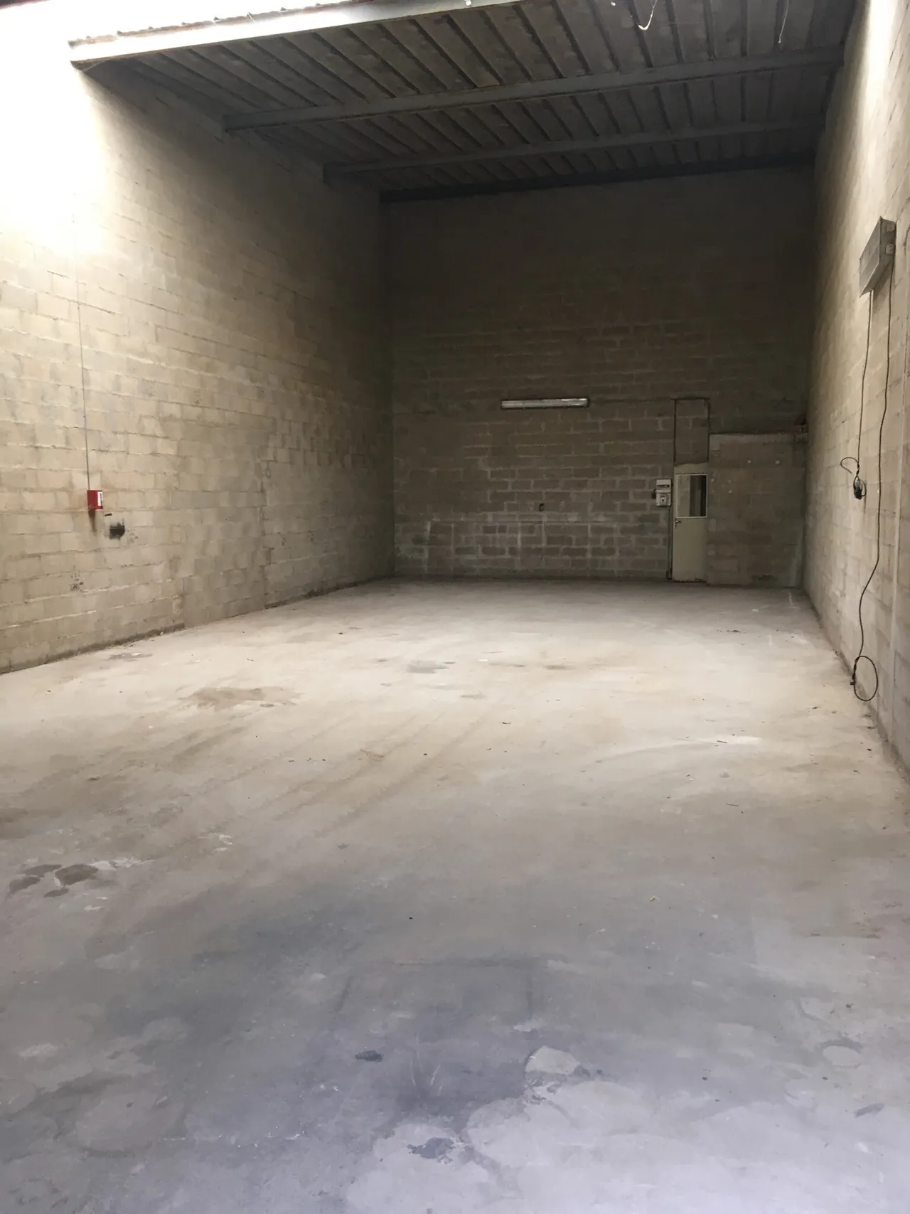 logistics - Warehouse For Rent - gallery - 10