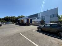 logistics - Entrepôt / Bureaux À Louer - gallery thumbnail - 3