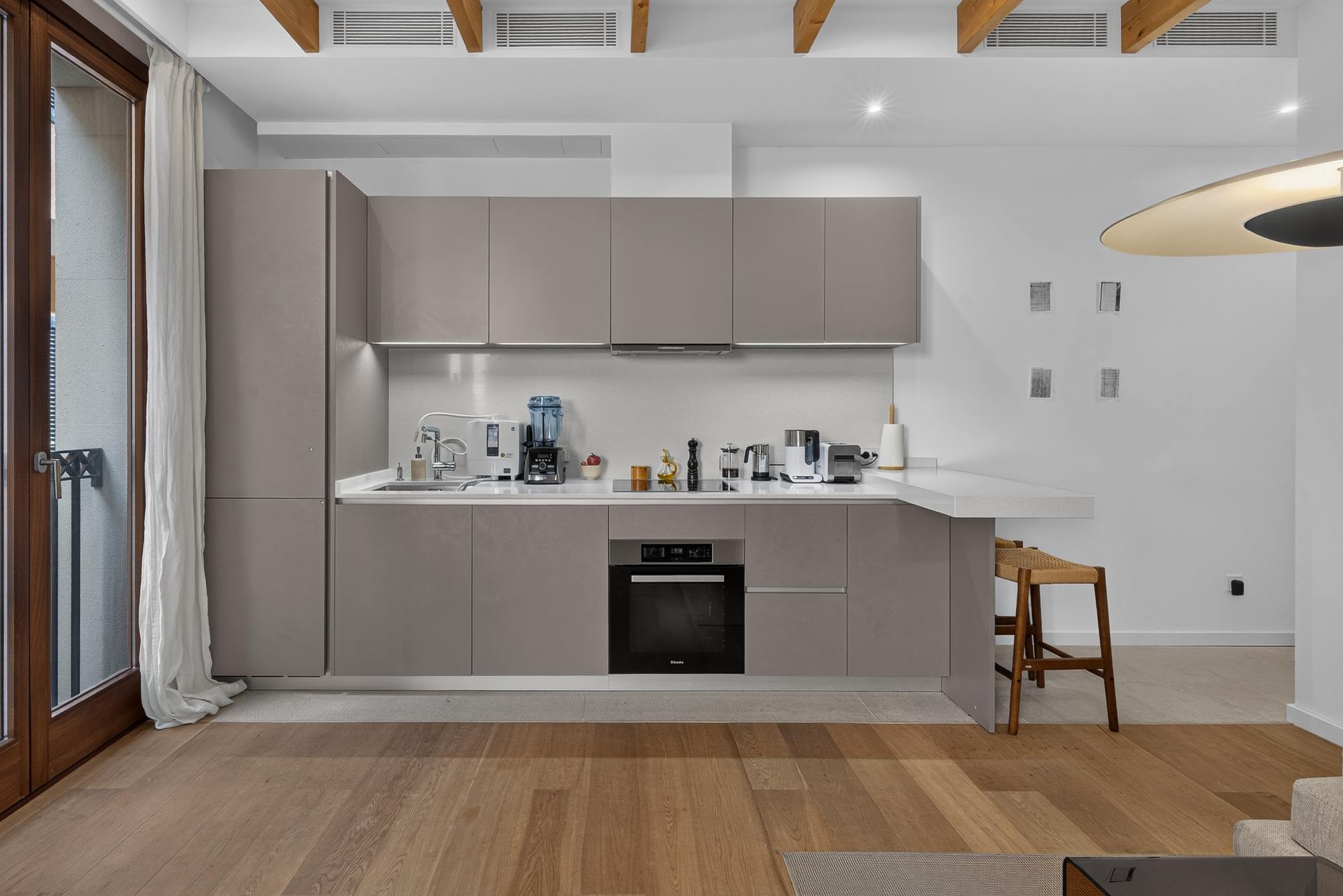 living - Piso de 60m² en alquiler en Palma de Mallorca - gallery thumbnail - 8
