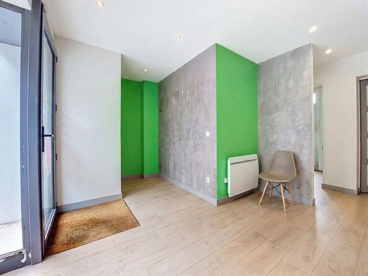 retail - Commercial Building For Sale - gallery - 3