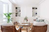 living - Piso de 227m² en venta en Almagro, Madrid - gallery thumbnail - 1