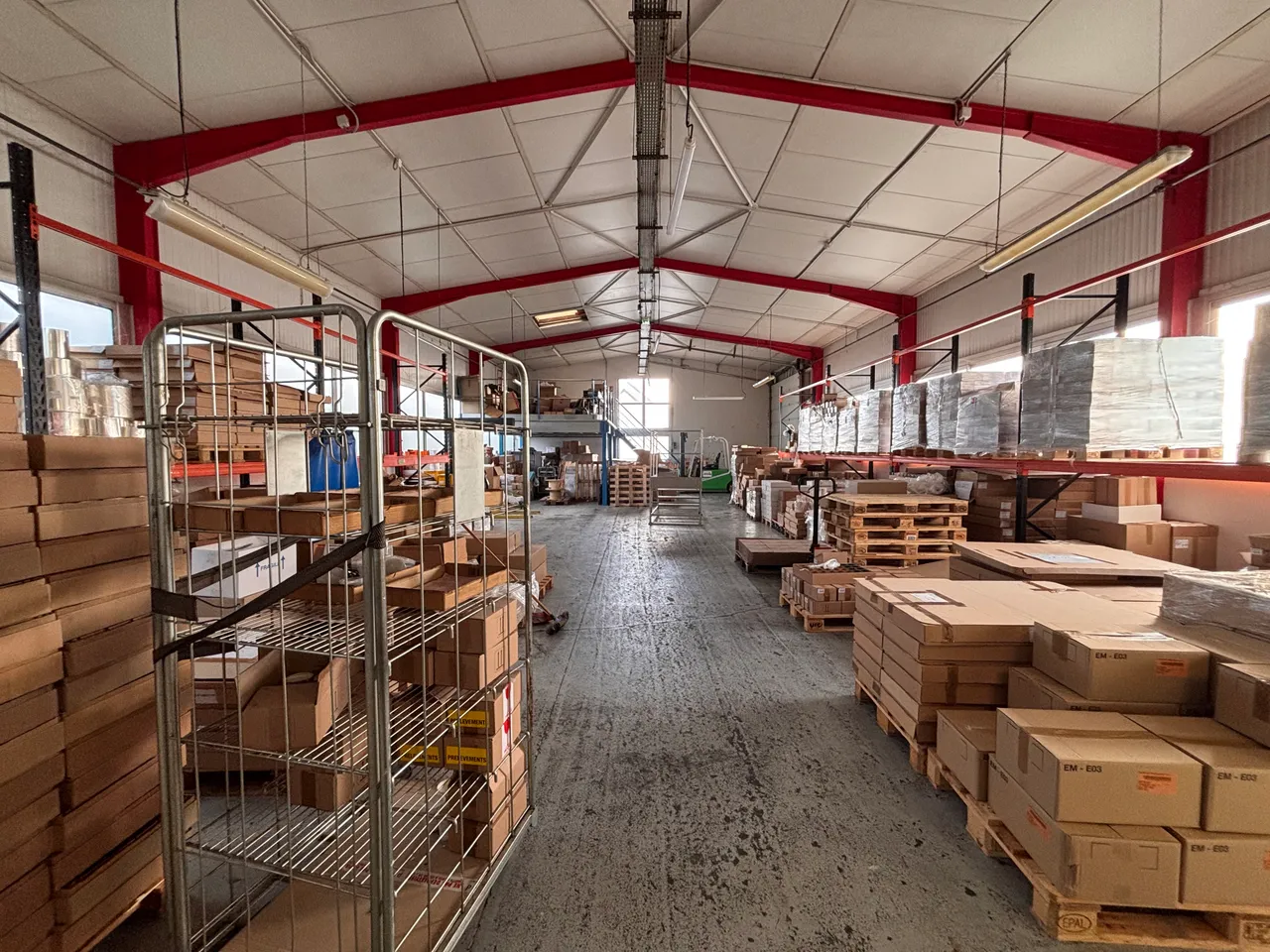logistics - Light Industrial Premises / Offices For Sale - gallery - 2