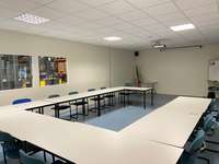 logistics - Light Industrial Premises / Offices For Rent - gallery thumbnail - 8