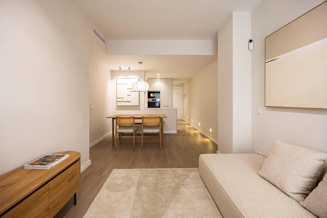 living - Piso de 84m² en venta en Poble Sec, Barcelona - gallery - 2