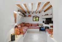 living - Casa rural de 510m² con 206,000m² de jardín en venta en Manacor - gallery thumbnail - 8