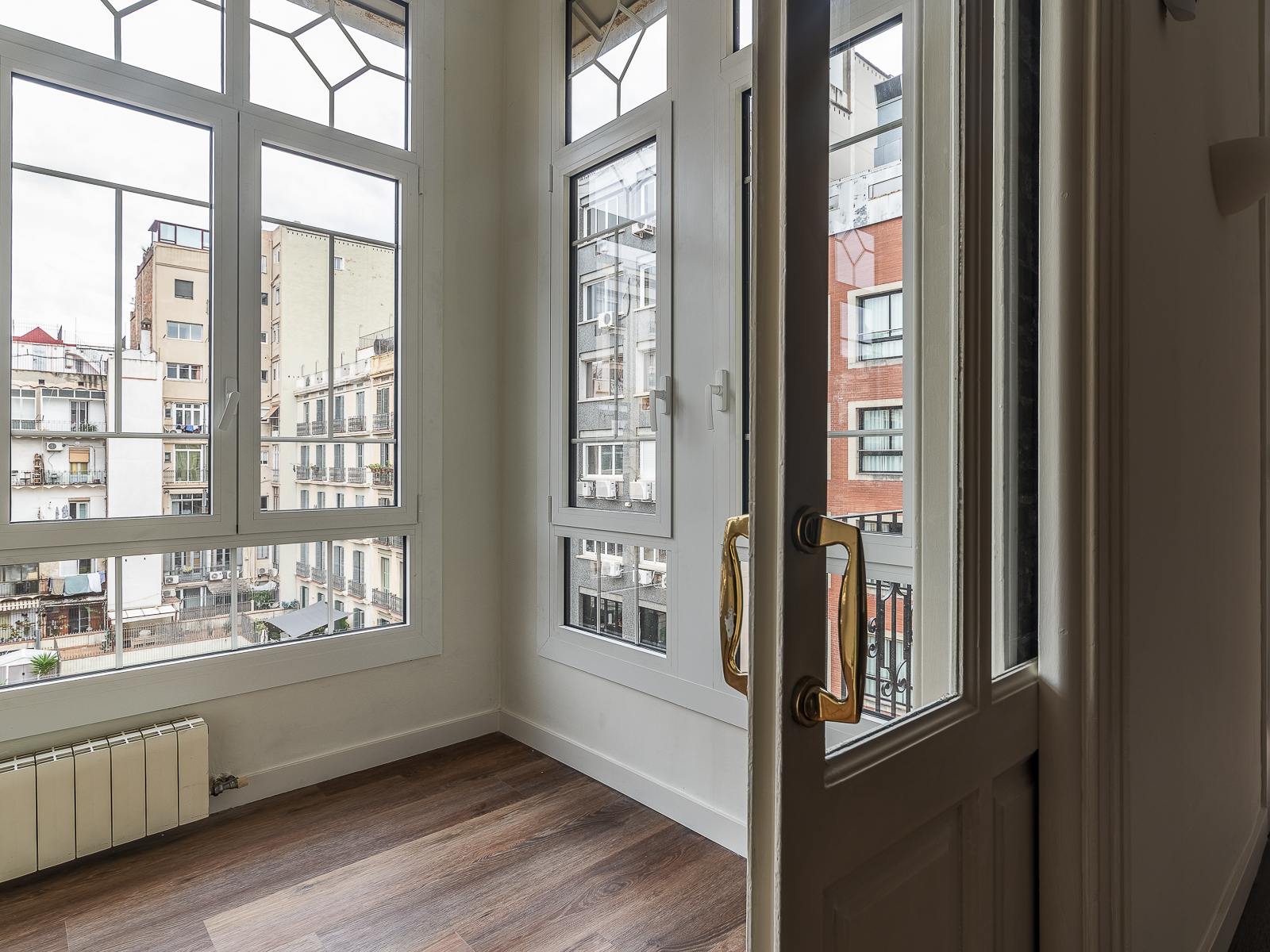 living - Piso de 178m² en venta en Eixample Derecho, Barcelona - gallery thumbnail - 8