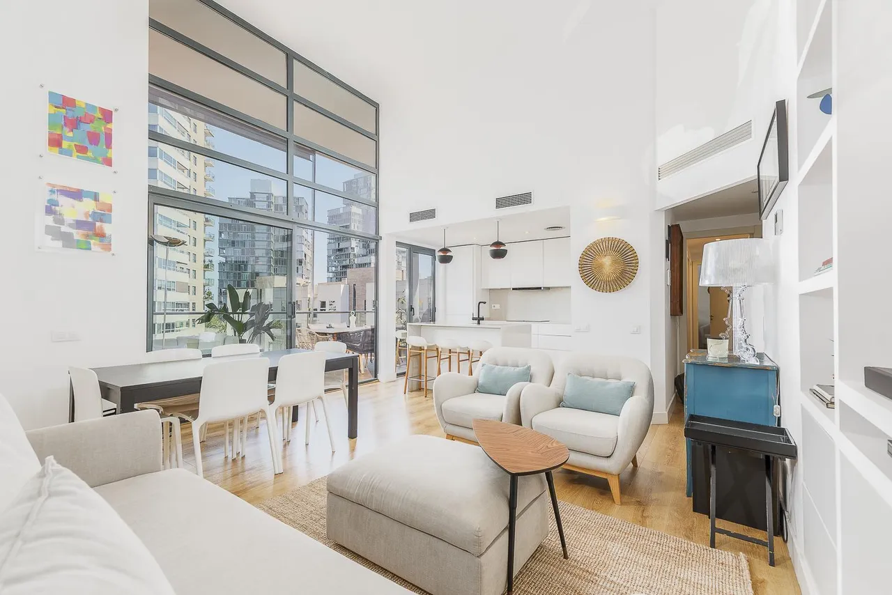 living - Piso de 97m² con 20m² terraza en venta en Diagonal Mar - gallery - 2